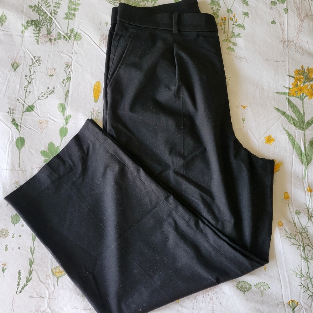 Highwaisted Straight Leg Trousers